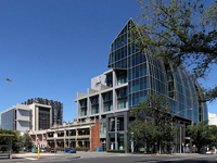 墨尔本大学 